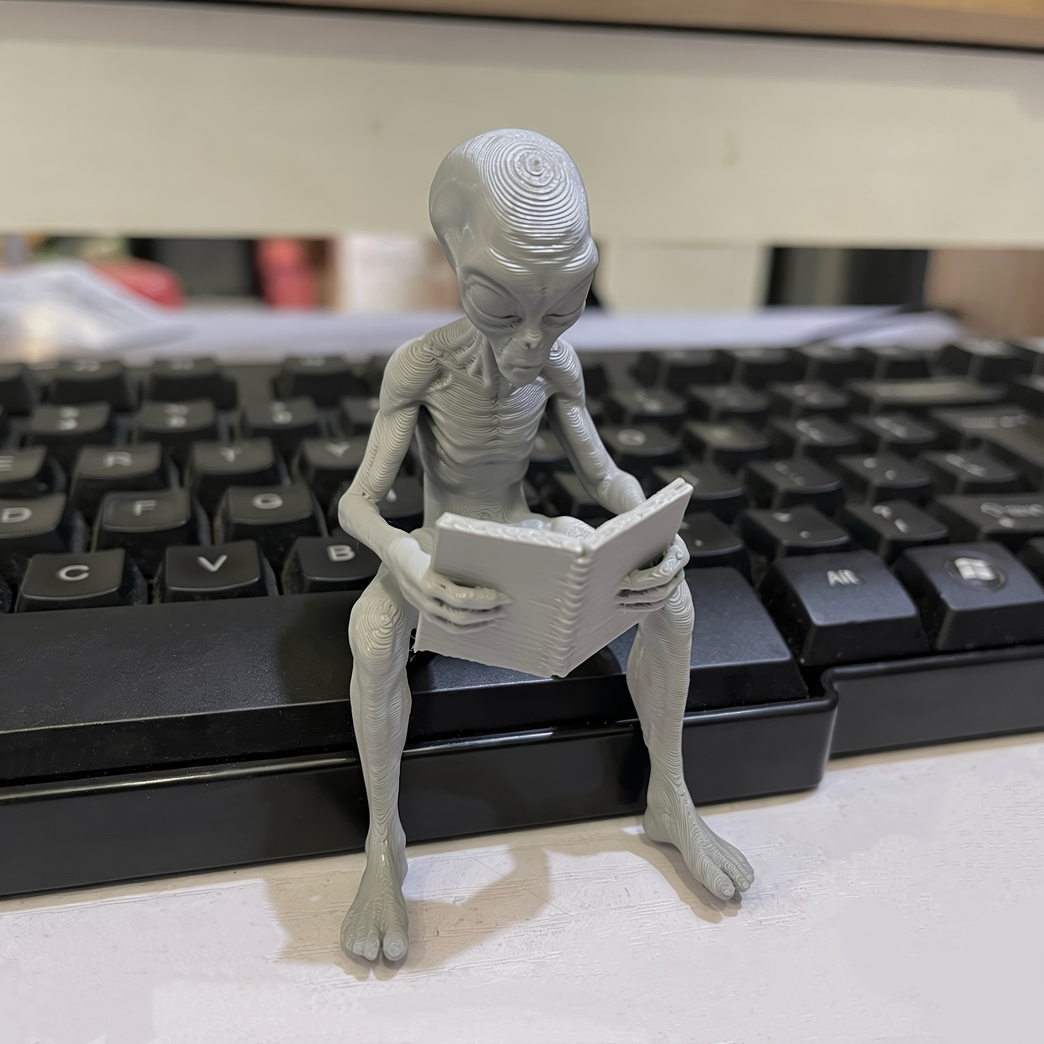 Figurines miniatures Alien imp - Retro Gaming Desk Setup avis et prix